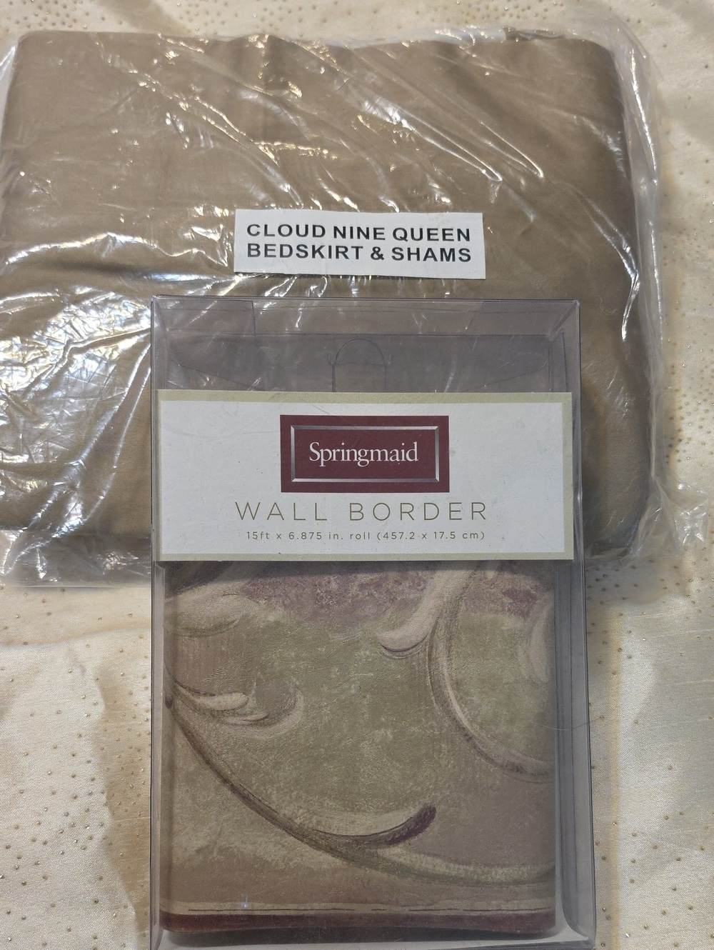 Neutral Beige Wall Border And QUEEN Sham AND Dust Ruffle Set New In Package.
